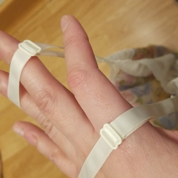 🌸2 for $15🌸 Flowered Vintage Lingerie Style Top Sz L - Picture 9 of 10